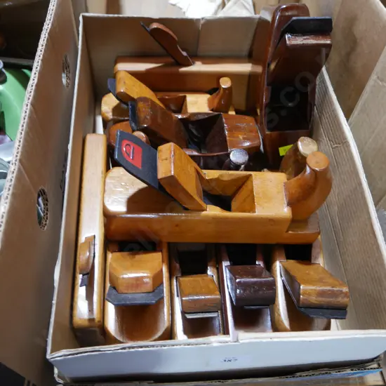 Assorted wood planes