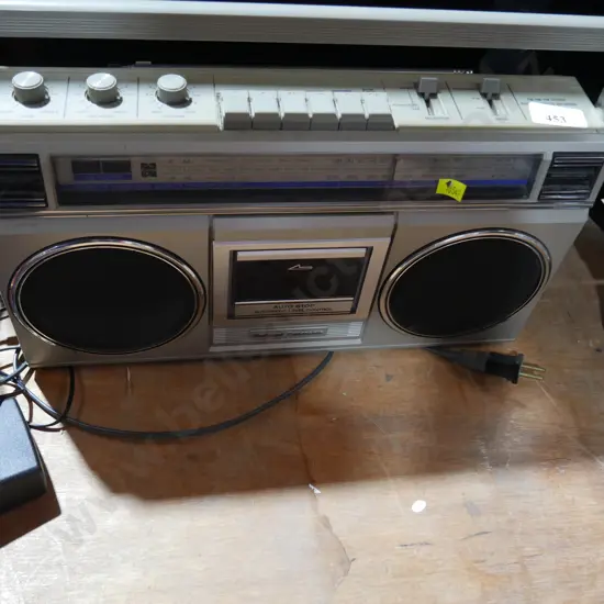 Radio tape player national