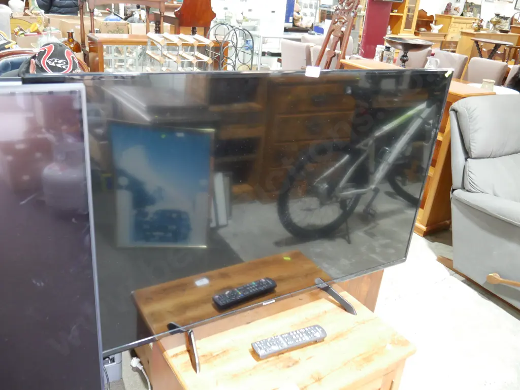 Panasonic 50 in TV Image 1++