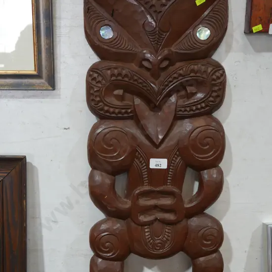 Maori carving
