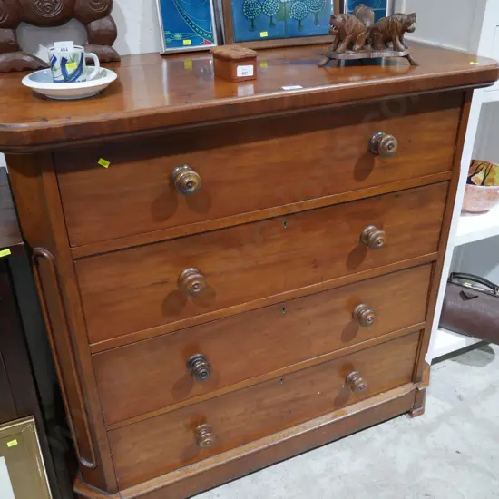 Chest of drawers
