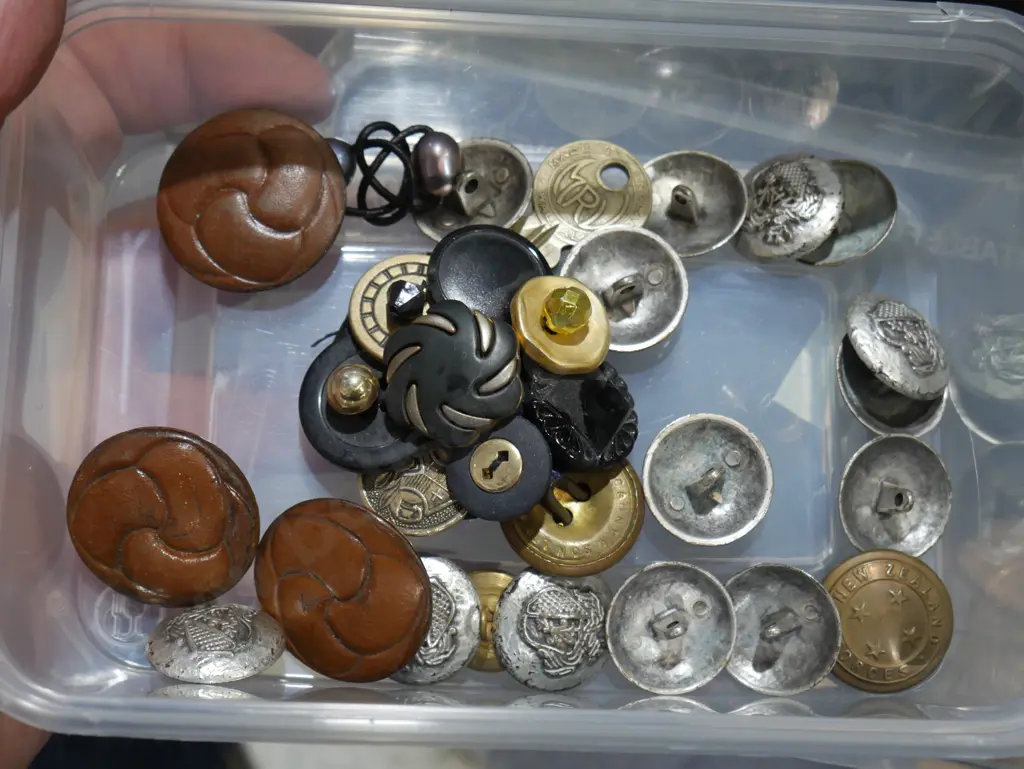 Assorted buttons Image 1++