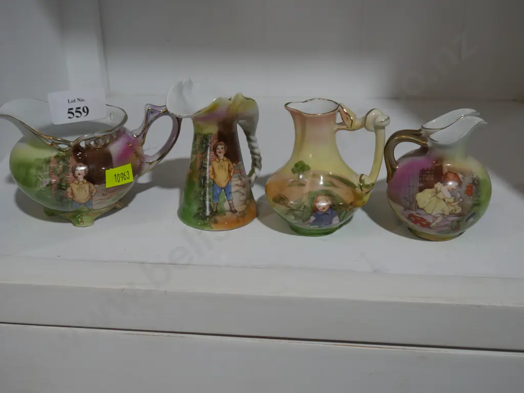 4 Royal Bayreuth vases Image 1++