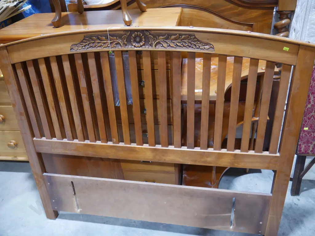 Double bed head Image 1++