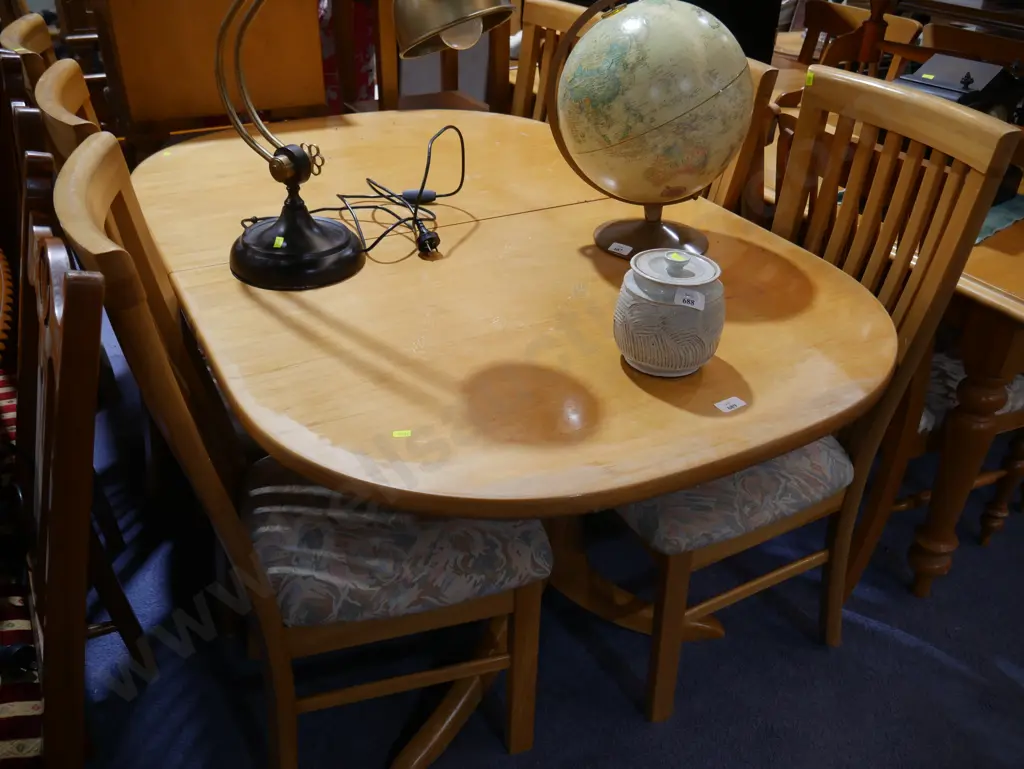 Dining table and  6 chairs Image 1++