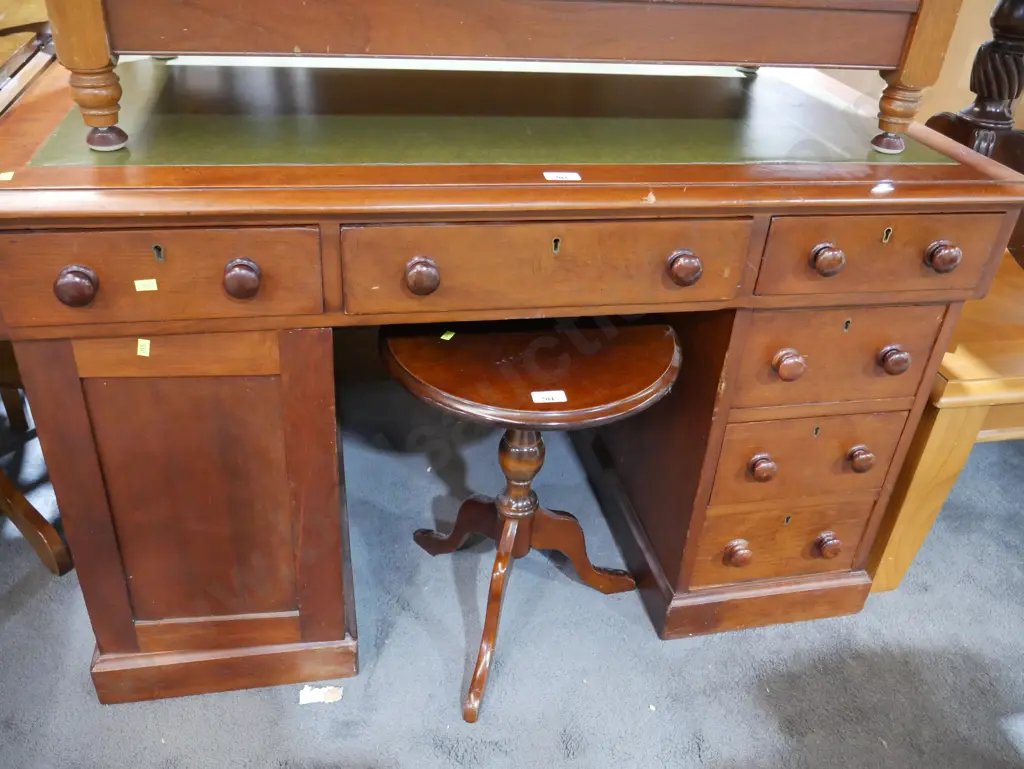 Leather top desk Image 1++