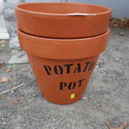 Potato and onion pots