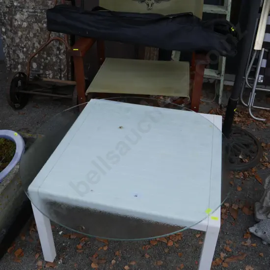 Directors chair, plastic outdoor table etc