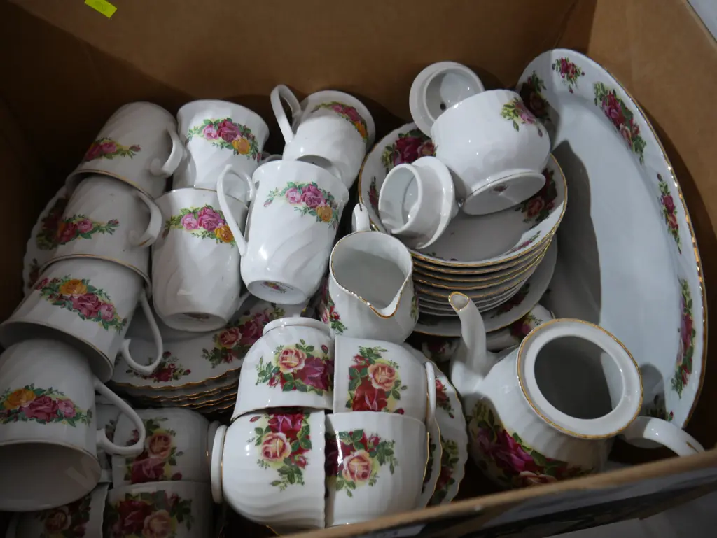 English Rose dinnerware Image 1++