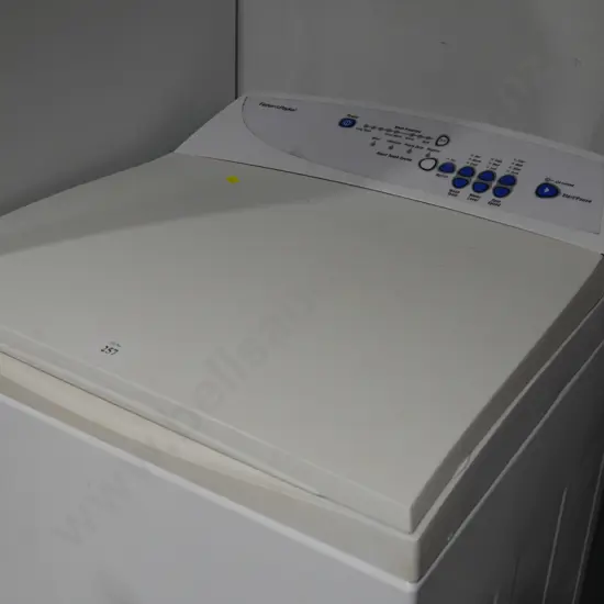 F&P washing machine