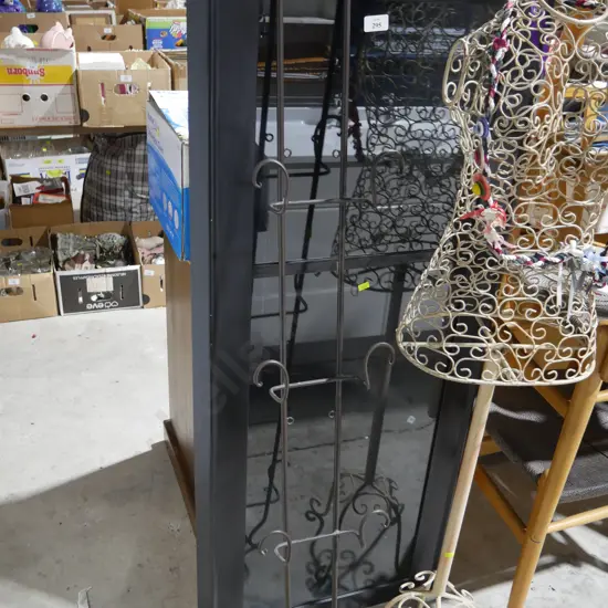 Wrought iron plate rack