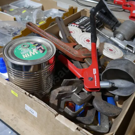 Vice grips screws grinding discs