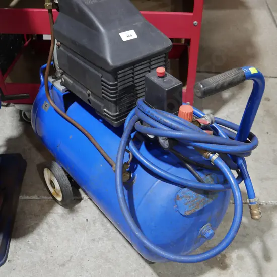 Air compressor