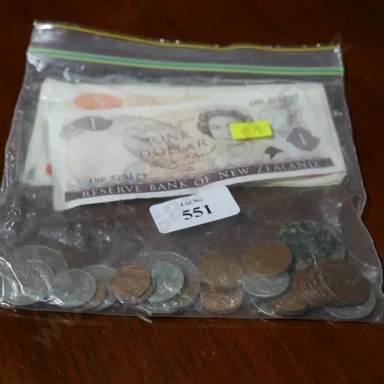 Coins, 3 NZ bank notes