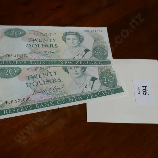 2 $20 NZ notes