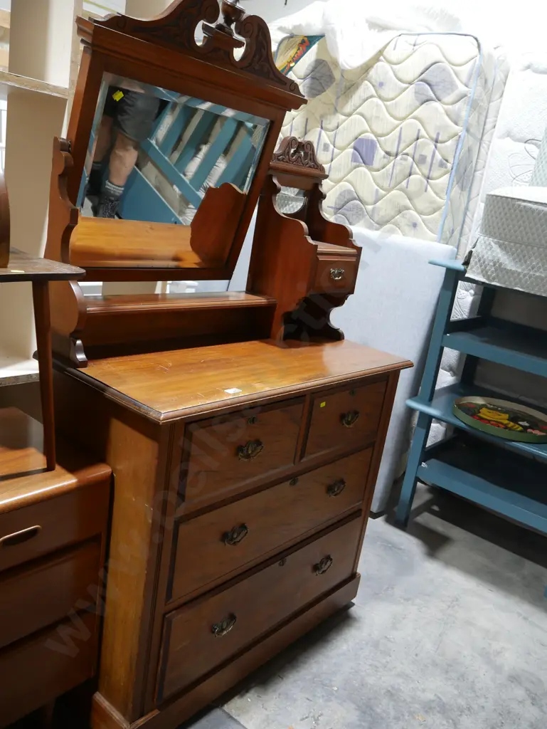 Mirror back dresser Image 1++