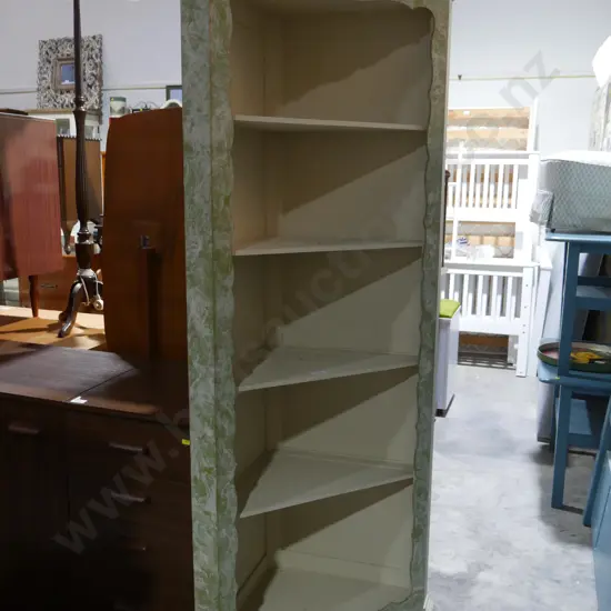 Corner display cabinet