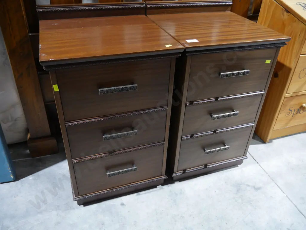 Pair of bedside drawers Image 1++