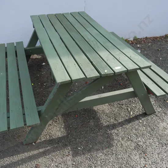 Outdoor picnic table
