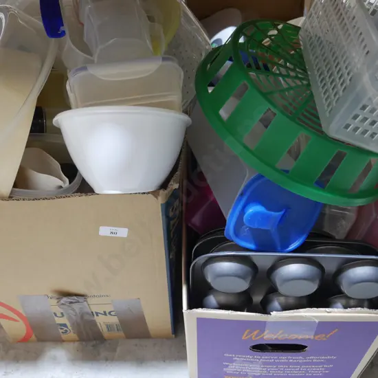 2 boxes kitchenware. Containers