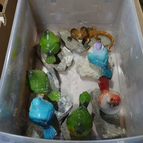 Bird and lizard ornaments