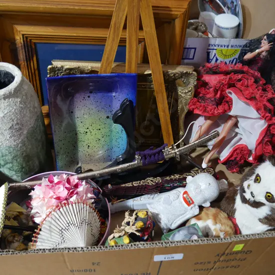 Picture frames, ornaments