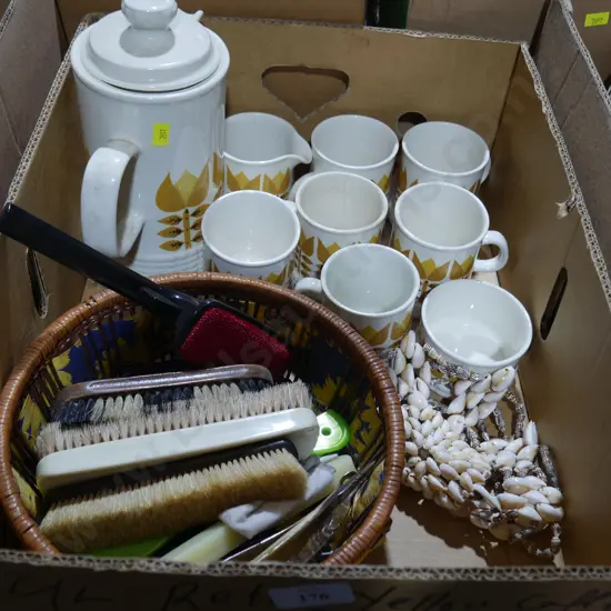 Coffee set, brushes etc