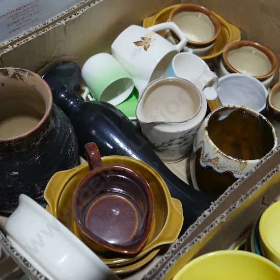 Assorted pottery