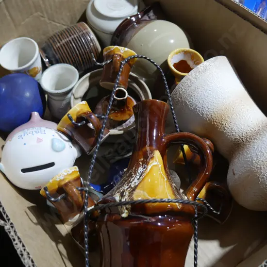 Assorted pottery
