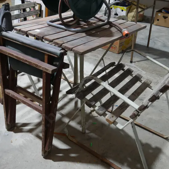 Outdoor table and 2 chairs, folding chair