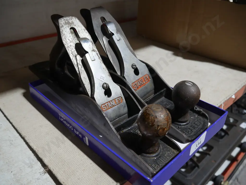 2 Stanley planes Image 1++