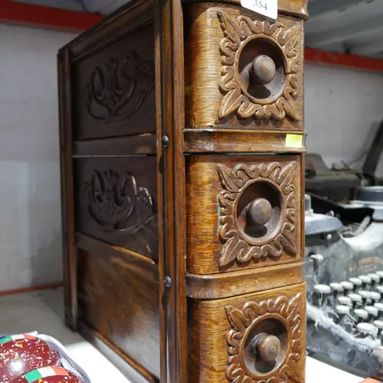 Sewing machine drawers