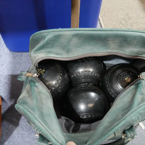 Lawn bowls