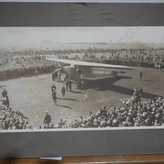 Vintage Southern Cross plane picture