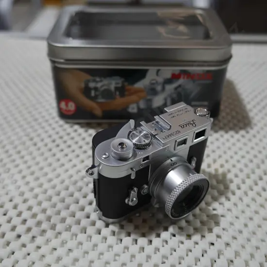 Mini Leica camera