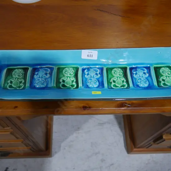 NZ pottery Tiki plate
