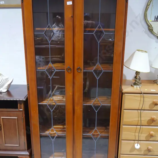 2 door leadlight cabinet