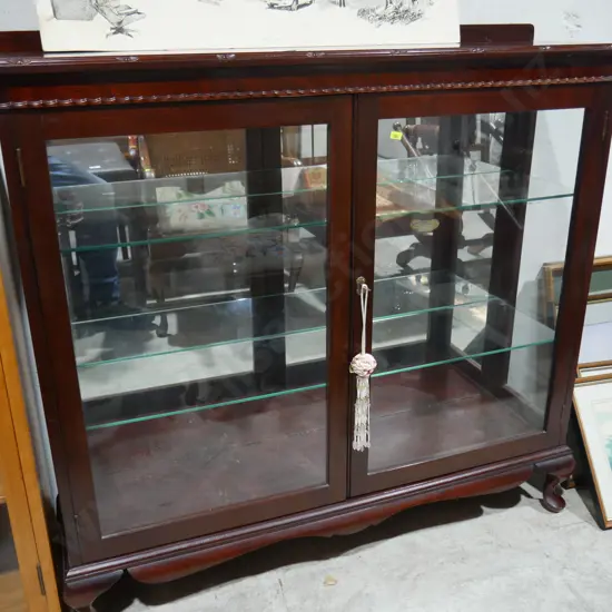 Display cabinet