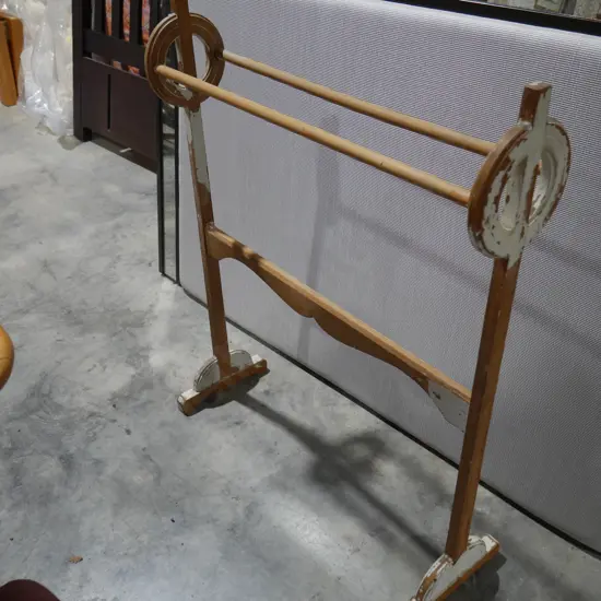 Wooden towel rail