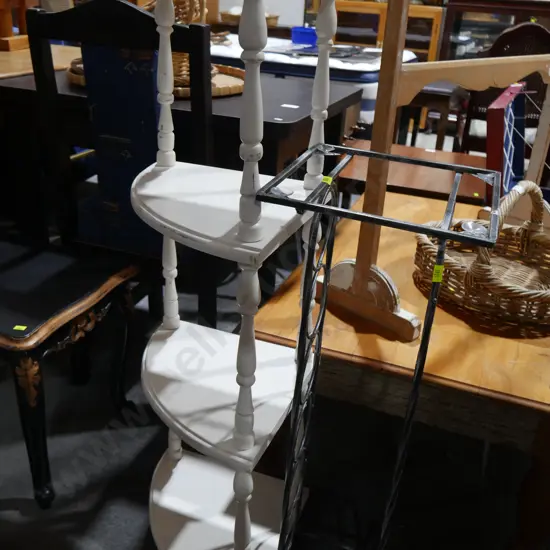 Corner wot not & metal stand