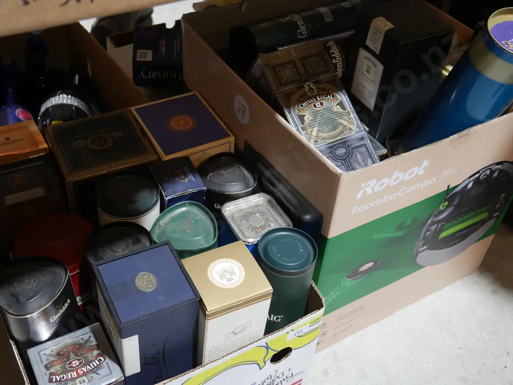 2 boxes of whisky bottles etc Image 1++