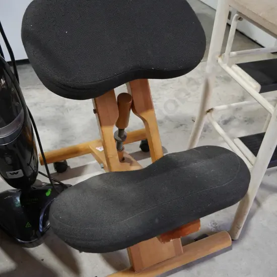 Ergonomic chair