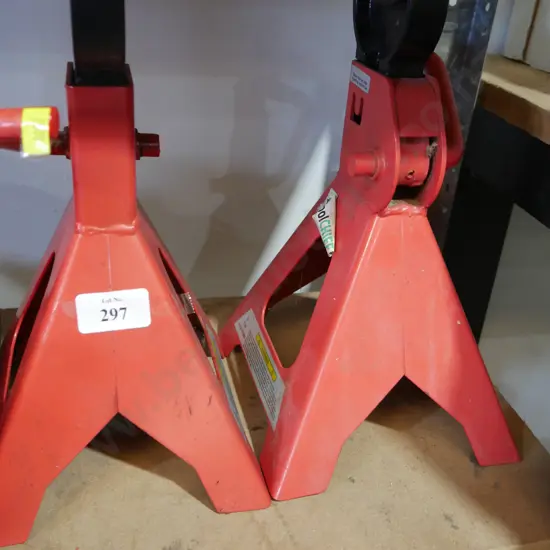 2 jack stands