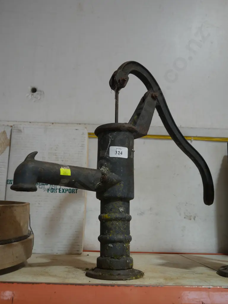 Cowtail pump Image 1++