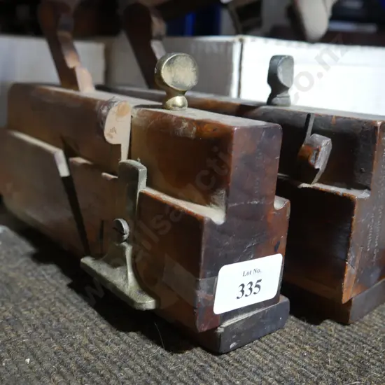 2 vintage wooden planes