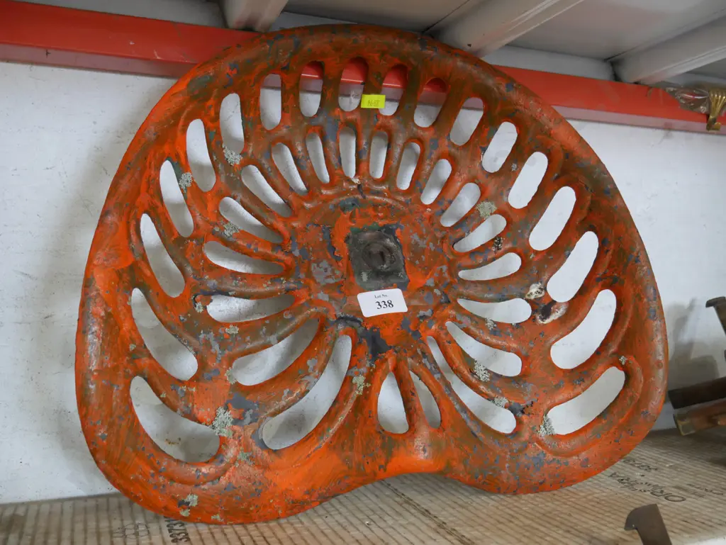 Tractor seat Image 1++