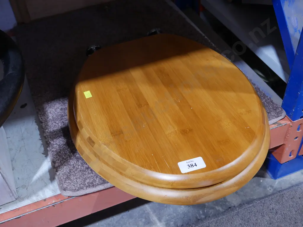 Wood toilet seat Image 1++