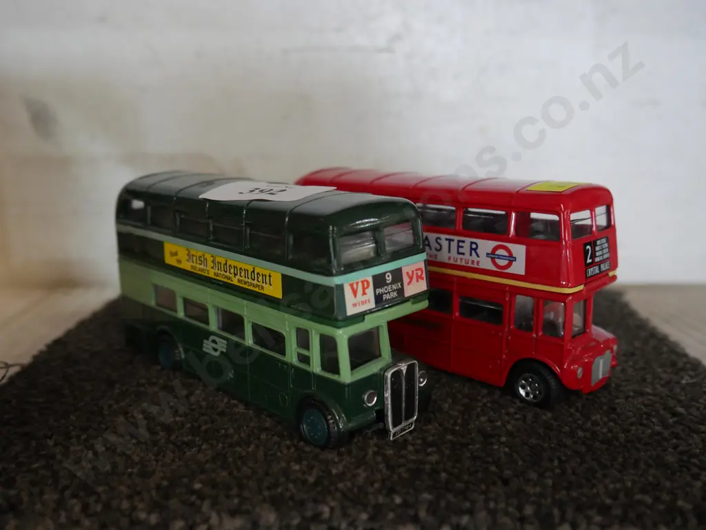 2 Toy buses Image 1++