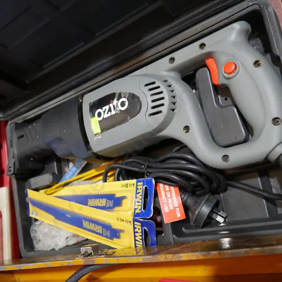 Ozito reciprocating saw