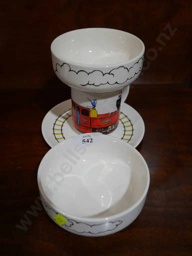 Crown Lynn Tootle Train nursery set, Image 1++